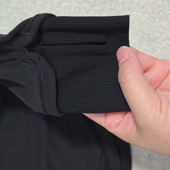 LULULEMON base runner 1/2 zip - Picture 4 of 7